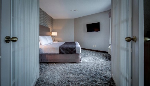 Monte Carlo Inn Markham image 41